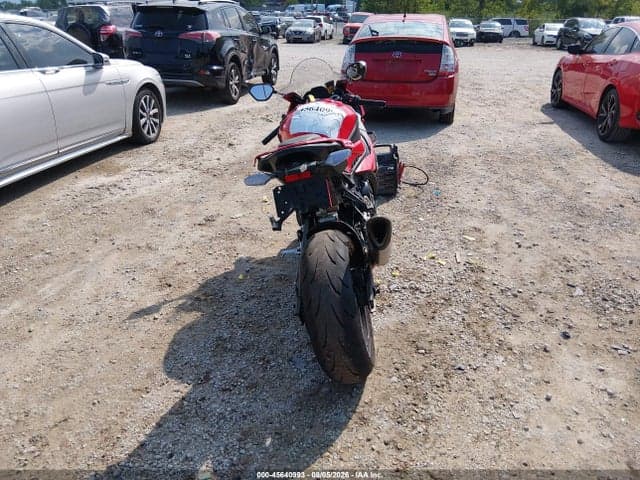 2024 BMW S 1000 RR 6