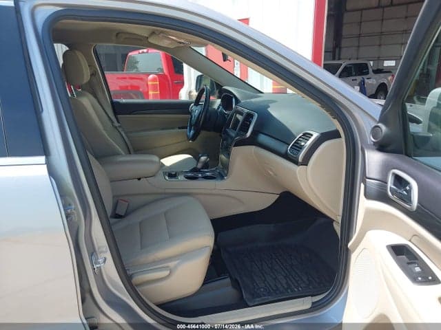 2019 JEEP GRAND CHEROKEE LAREDO E 4X4 5