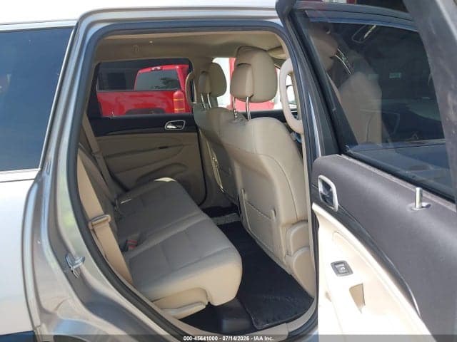 2019 JEEP GRAND CHEROKEE LAREDO E 4X4 8