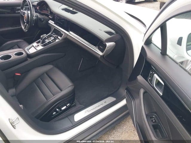2019 PORSCHE PANAMERA E-HYBRID 4 5