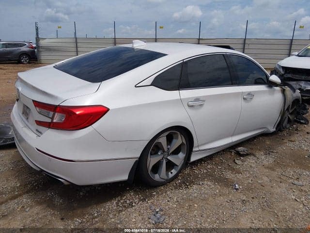2018 HONDA ACCORD TOURING 4