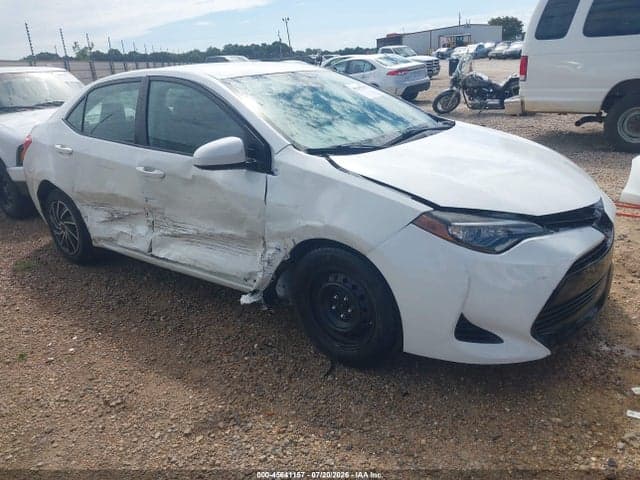 2017 TOYOTA COROLLA LE - 1
