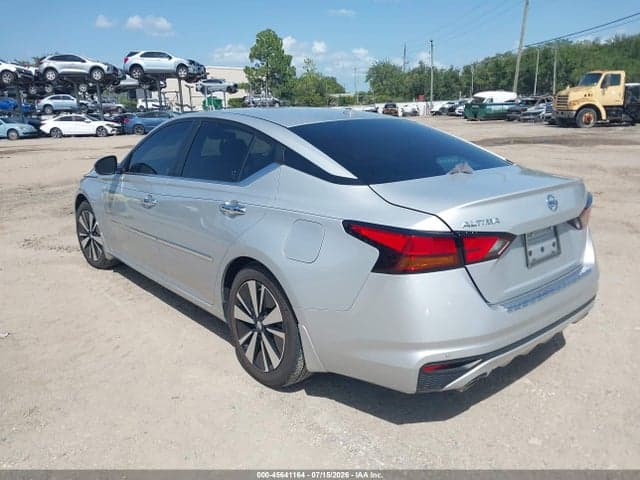2021 NISSAN ALTIMA SV FWD 3