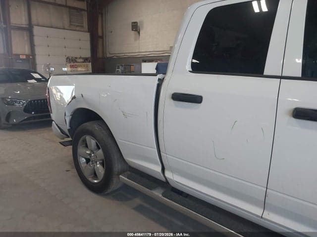 2019 RAM 1500 CLASSIC EXPRESS 4X4 6'4 BOX 19