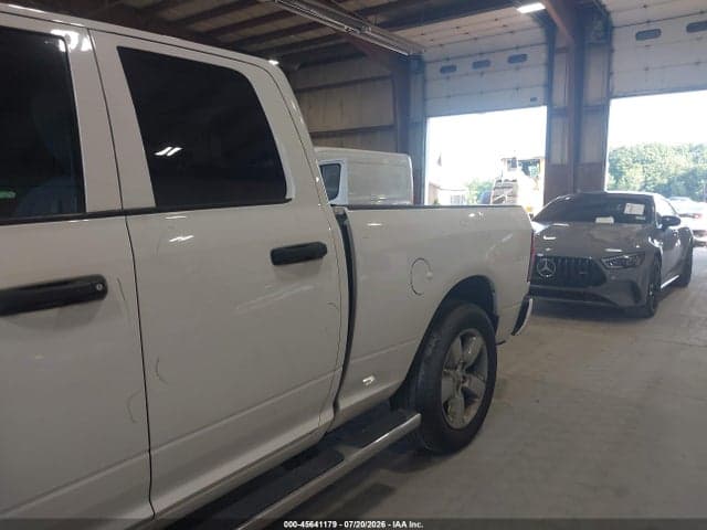 2019 RAM 1500 CLASSIC EXPRESS 4X4 6'4 BOX 20
