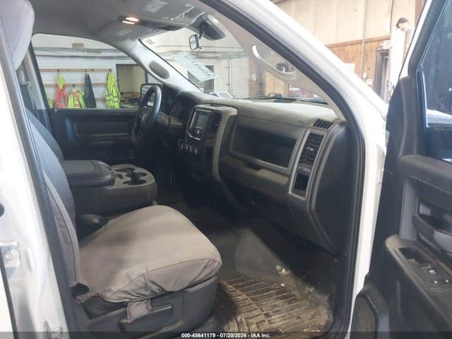 2019 RAM 1500 CLASSIC EXPRESS 4X4 6'4 BOX 5
