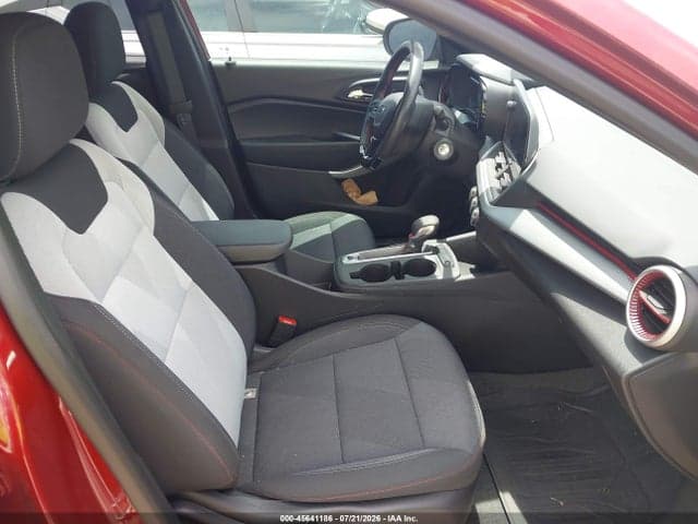 2024 CHEVROLET TRAX FWD 1RS 5