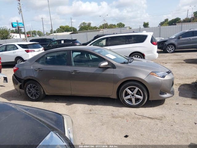 2017 TOYOTA COROLLA LE 13