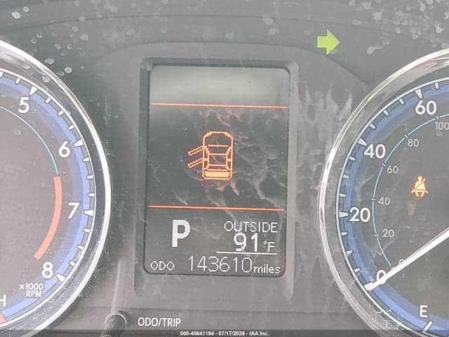 2017 TOYOTA COROLLA LE 15