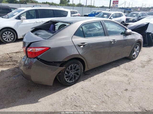 2017 TOYOTA COROLLA LE 4