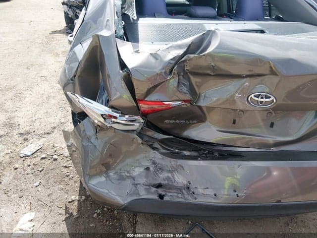 2017 TOYOTA COROLLA LE 6