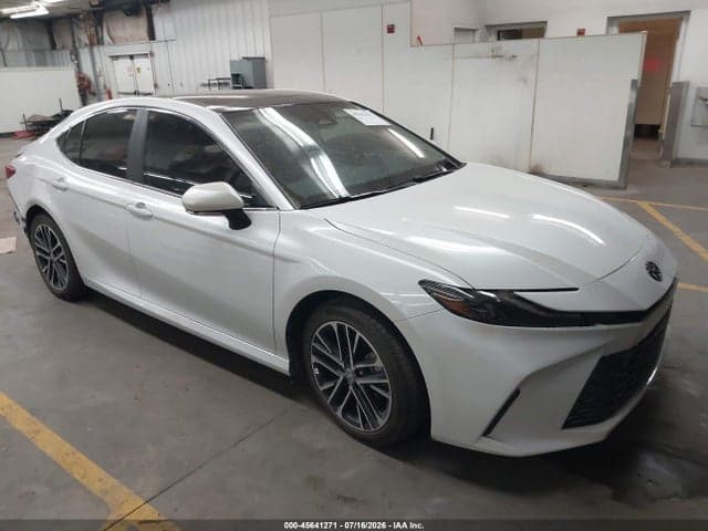 2025 TOYOTA CAMRY XLE - 1