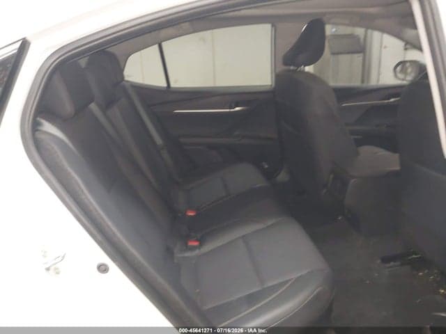 2025 TOYOTA CAMRY XLE 8