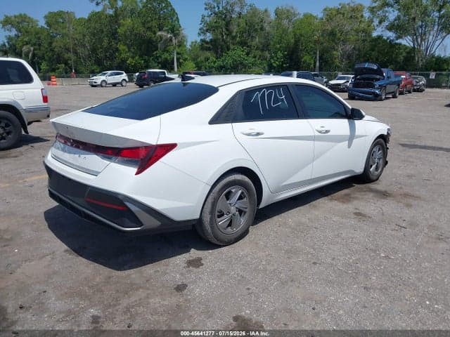 2025 HYUNDAI ELANTRA SE 4