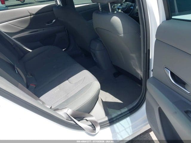 2025 HYUNDAI ELANTRA SE 8