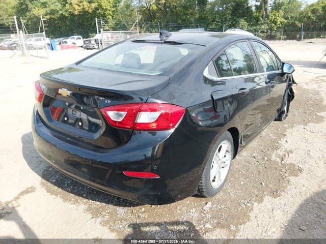 2017 CHEVROLET CRUZE LT AUTO 4