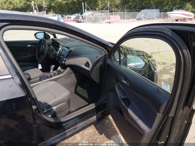 2017 CHEVROLET CRUZE LT AUTO 5