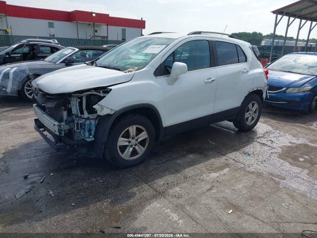 2020 CHEVROLET TRAX AWD LT 2