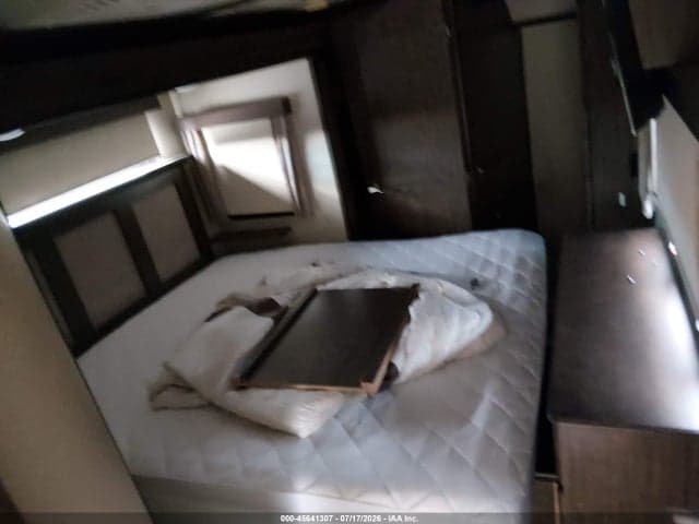 2018 GRAND DESIGN RECREAT SOLITUDE SERIES M-34 13