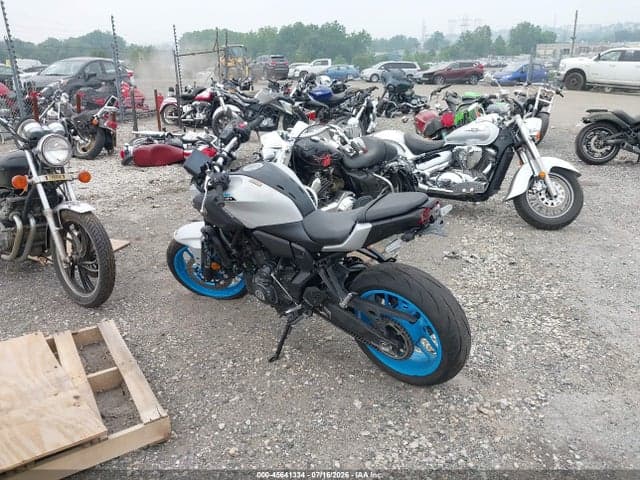 2025 YAMAHA MTN690 3