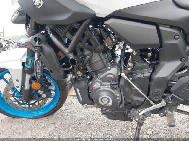 2025 YAMAHA MTN690 9