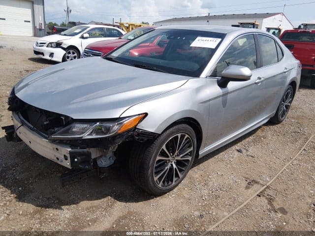 2018 TOYOTA CAMRY SE 2