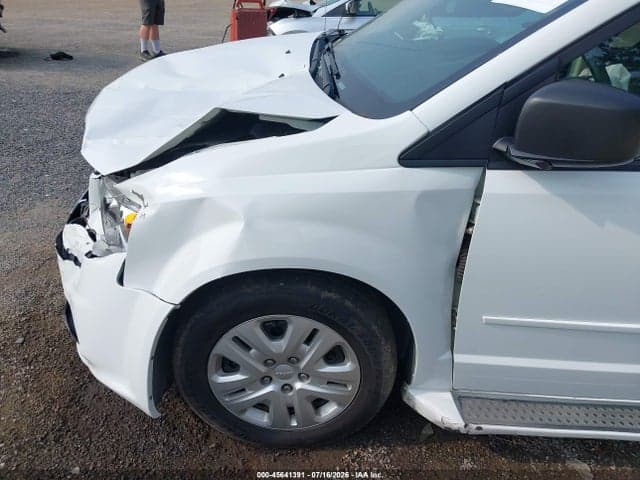 2017 DODGE GRAND CARAVAN SE 18