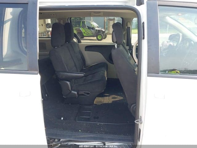2017 DODGE GRAND CARAVAN SE 8