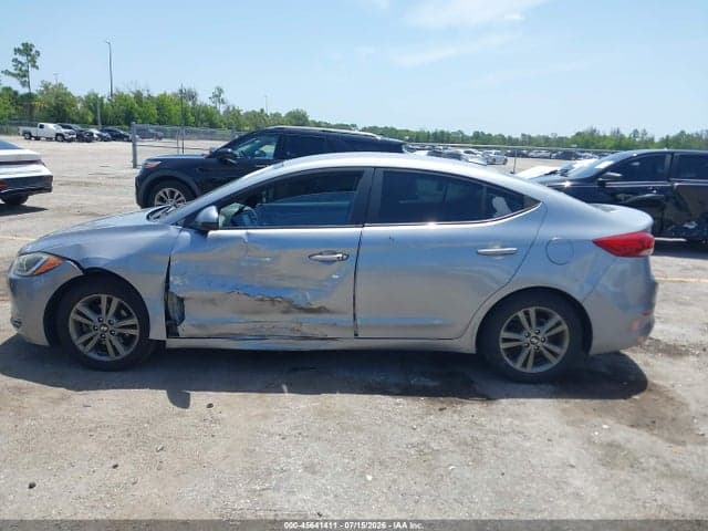 2017 HYUNDAI ELANTRA SE 14