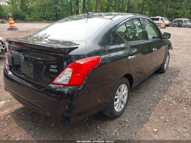 2017 NISSAN VERSA 1.6 SV 4