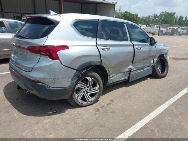 2023 HYUNDAI SANTA FE SE 4