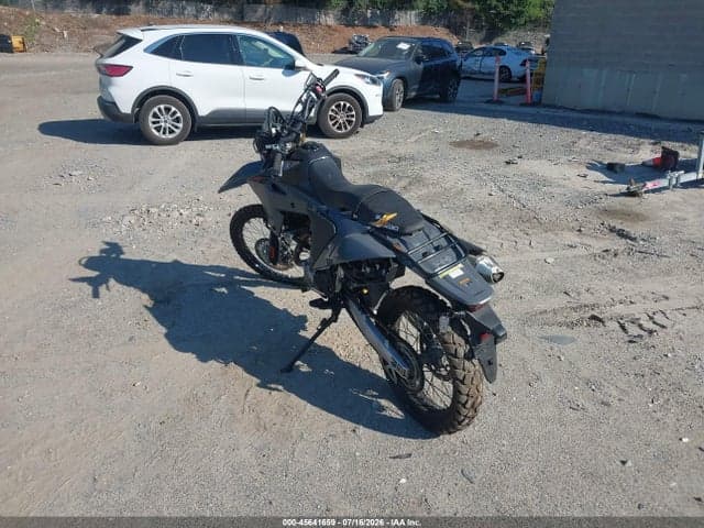 2025 SUZUKI DR-Z400 S 3