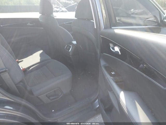 2019 KIA SORENTO 2.4L LX 8