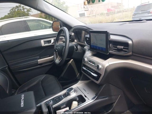 2023 FORD EXPLORER XLT 5