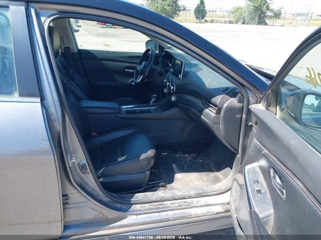 2022 NISSAN SENTRA SR XTRONIC CVT 5