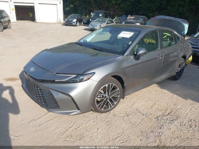 2025 TOYOTA CAMRY XLE 2