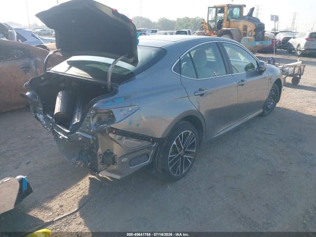 2025 TOYOTA CAMRY XLE 4