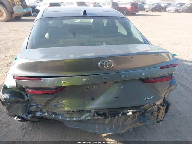 2025 TOYOTA CAMRY XLE 6