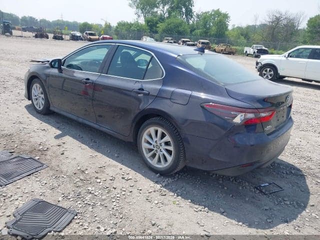 2022 TOYOTA CAMRY LE 3