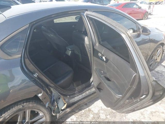 2021 KIA FORTE GT-LINE 8
