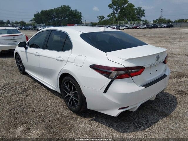 2022 TOYOTA CAMRY SE AWD 3