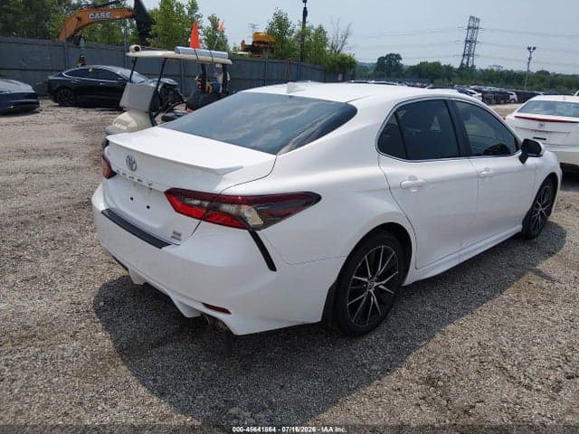 2022 TOYOTA CAMRY SE AWD 4
