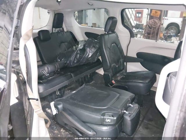 2018 CHRYSLER PACIFICA TOURING L 8