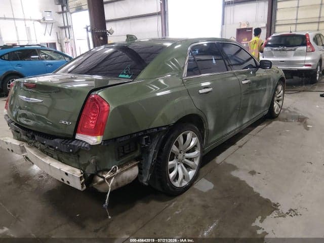 2018 CHRYSLER 300 LIMITED 4