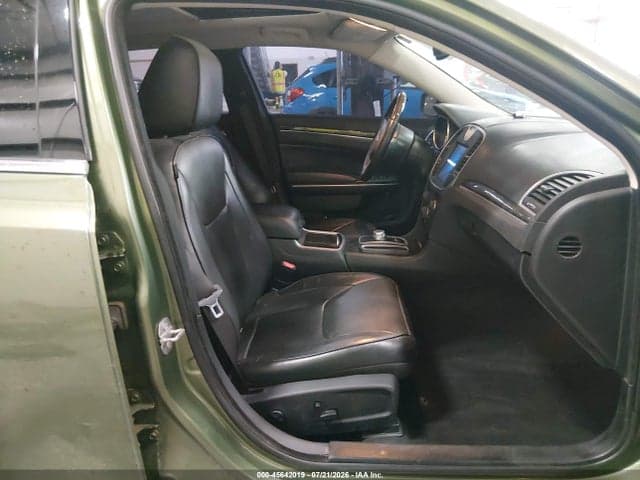 2018 CHRYSLER 300 LIMITED 5