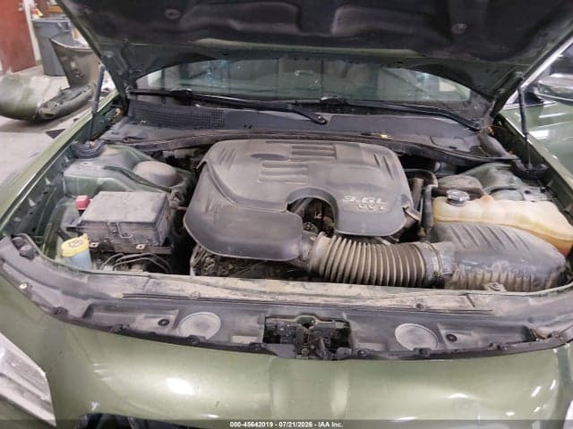 2018 CHRYSLER 300 LIMITED 10