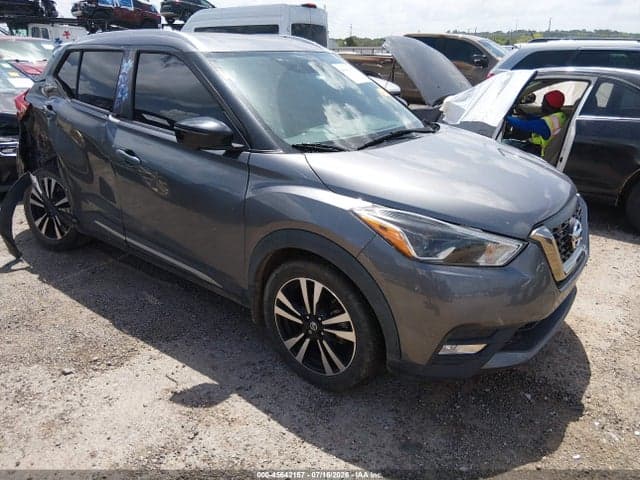 2019 NISSAN KICKS SR 1