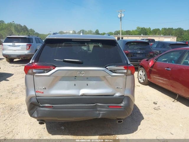 2025 TOYOTA RAV4 XLE 6