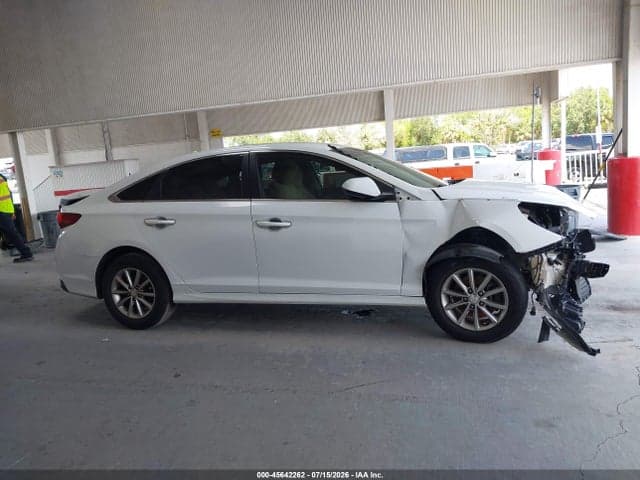 2018 HYUNDAI SONATA SE 14