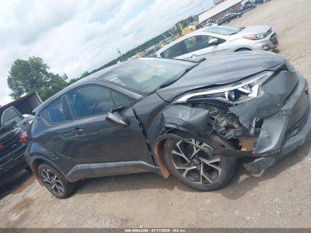 2018 TOYOTA C-HR XLE PREMIUM 13